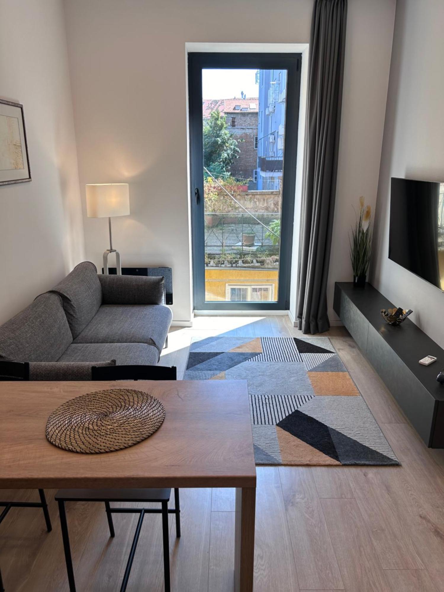 Downtown Excelsior Apartment ซาเกร็บ ภายนอก รูปภาพ